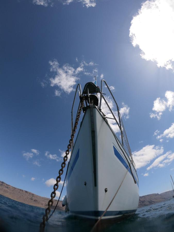 Magnifico Barco En La Graciosa * Caleta de Sebo