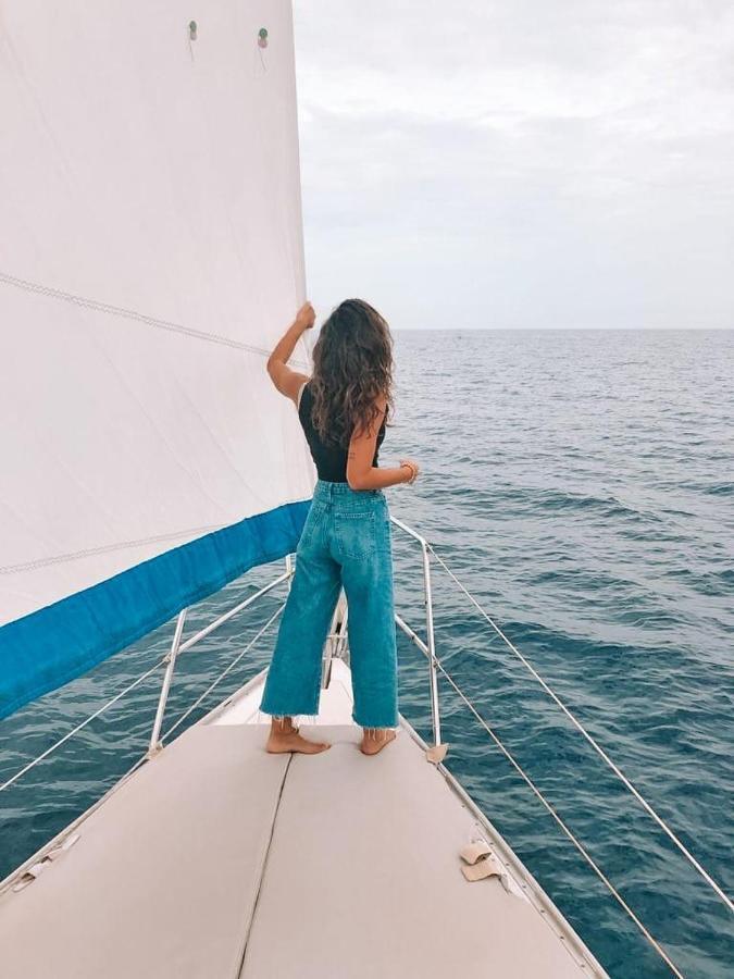 Magnifico Barco En La Graciosa *