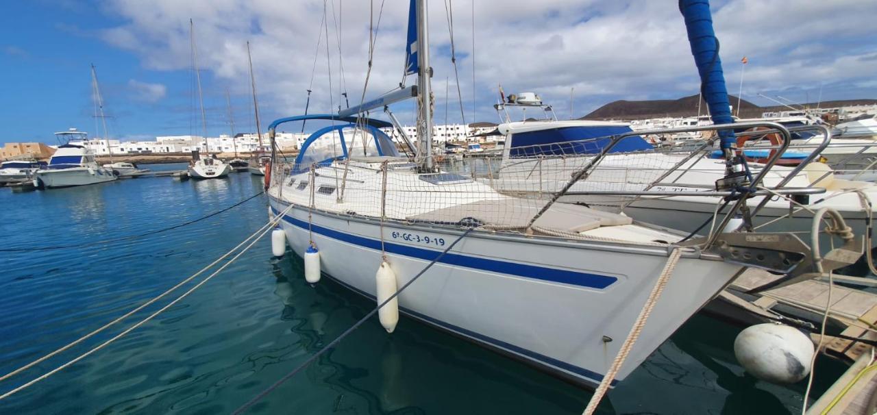 Botel Magnifico Barco En La Graciosa