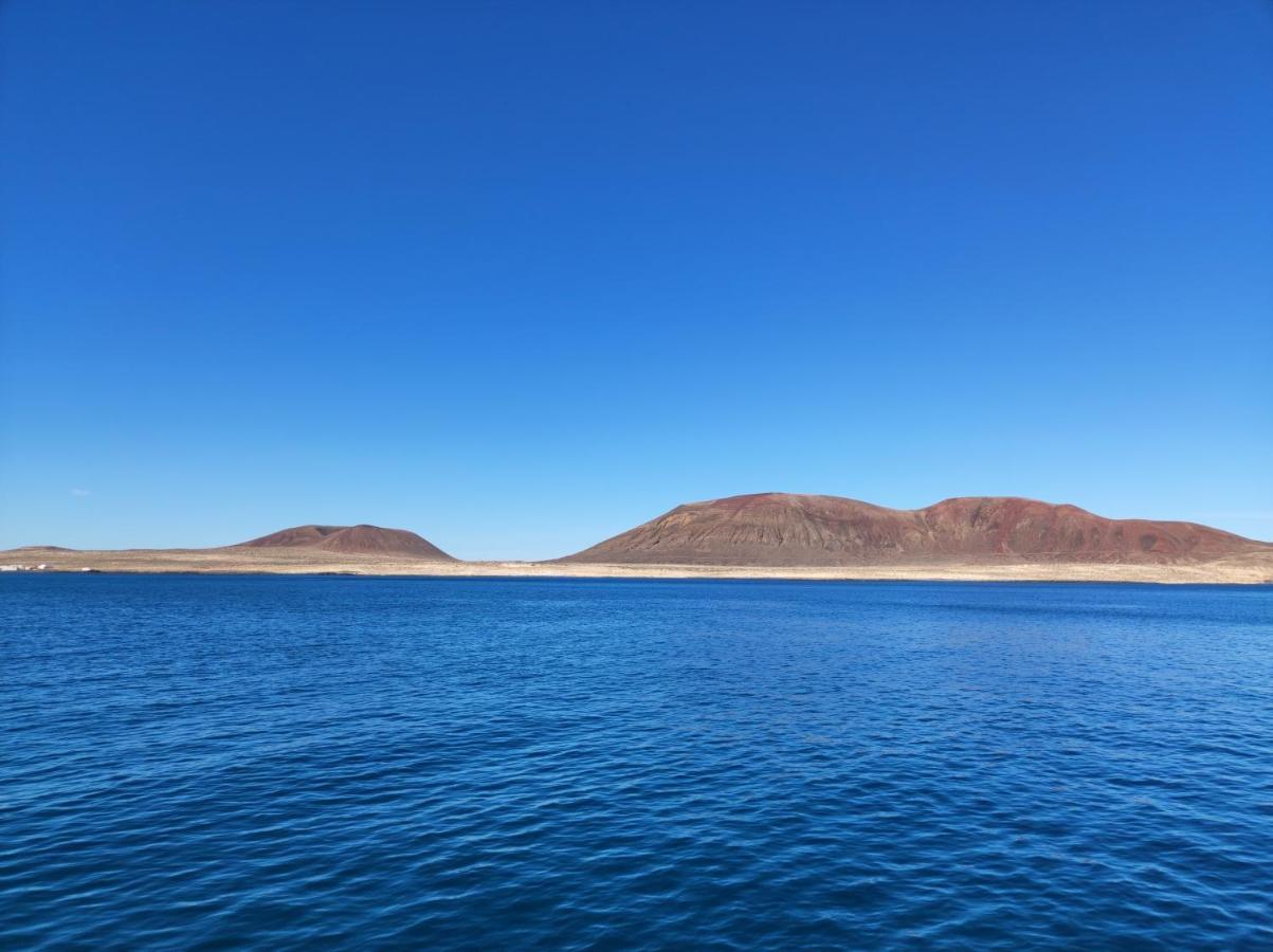 Magnifico Barco En La Graciosa