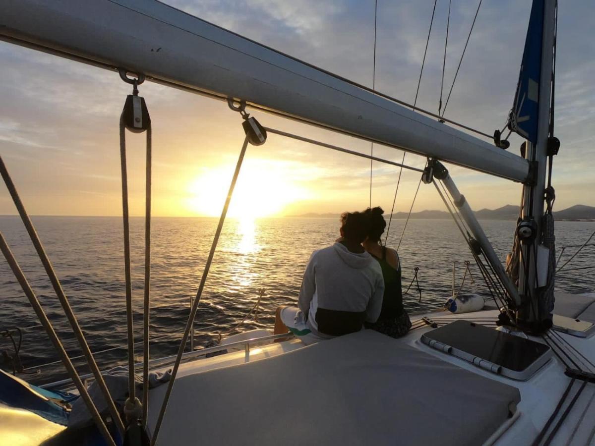 Magnifico Barco En La Graciosa