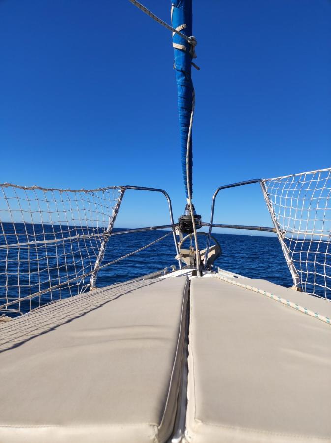 Magnifico Barco En La Graciosa Botel Caleta de Sebo